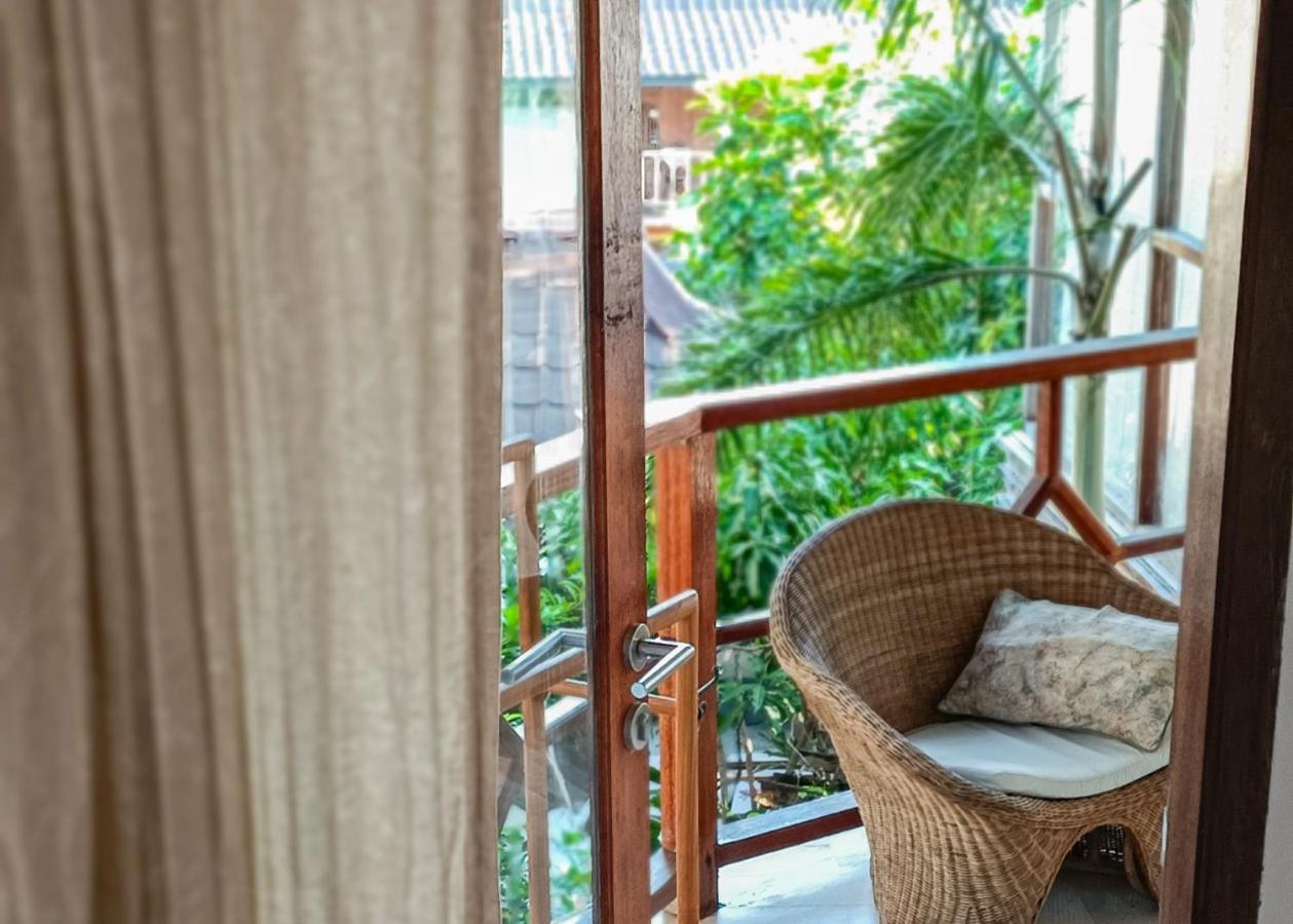 ホテル Soraya Yoga Wellness Center ギリ・トラワンガン エクステリア 写真